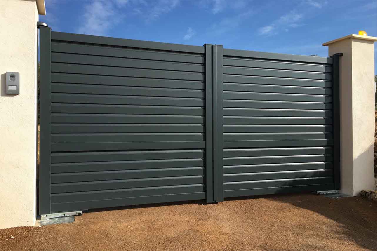 METAL GARDEN Battants portail battant persienne traversant 3500x1600