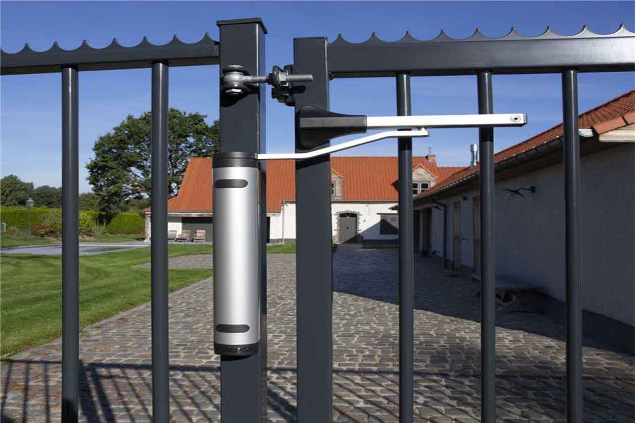 METAL GARDEN Lisse défensive accessoire portail acier 1 m