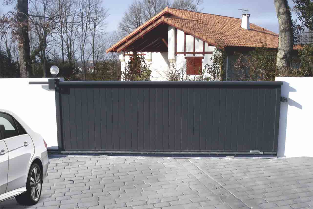 METAL GARDEN Coulissants Aluminium plein portail 3500x1600