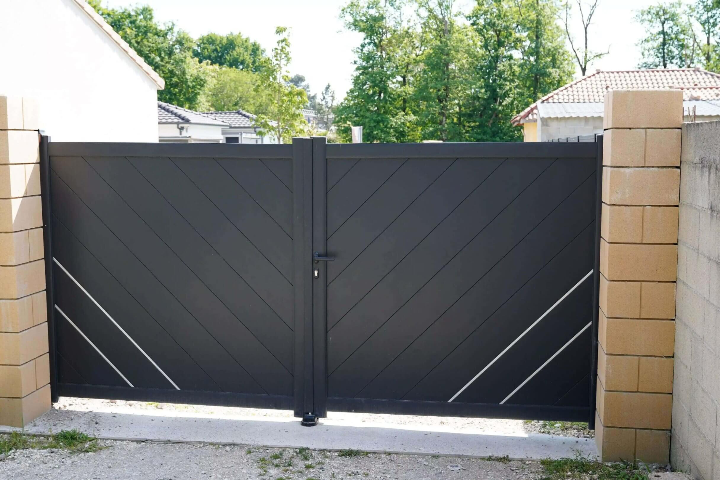 Metal Garden Portail battant plein portail aluminium occultant