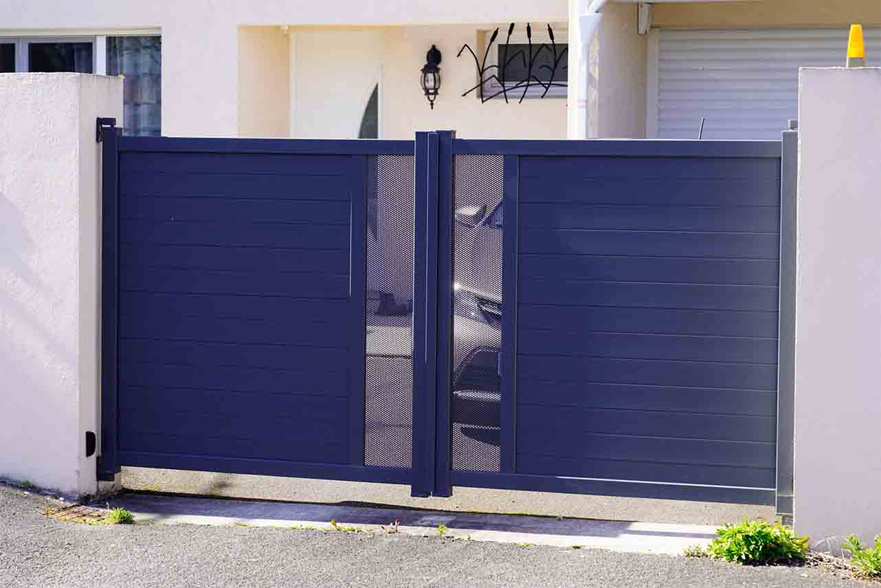 METAL GARDEN Portails Battants Aluminium perforé portail battant alu