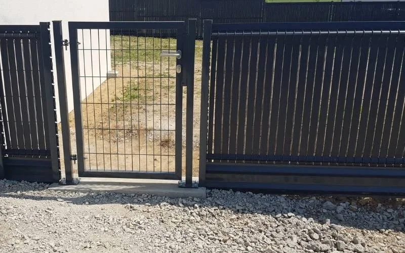Europe Clôture Portails et portillons portillon grillagé acier serrure 3 clés