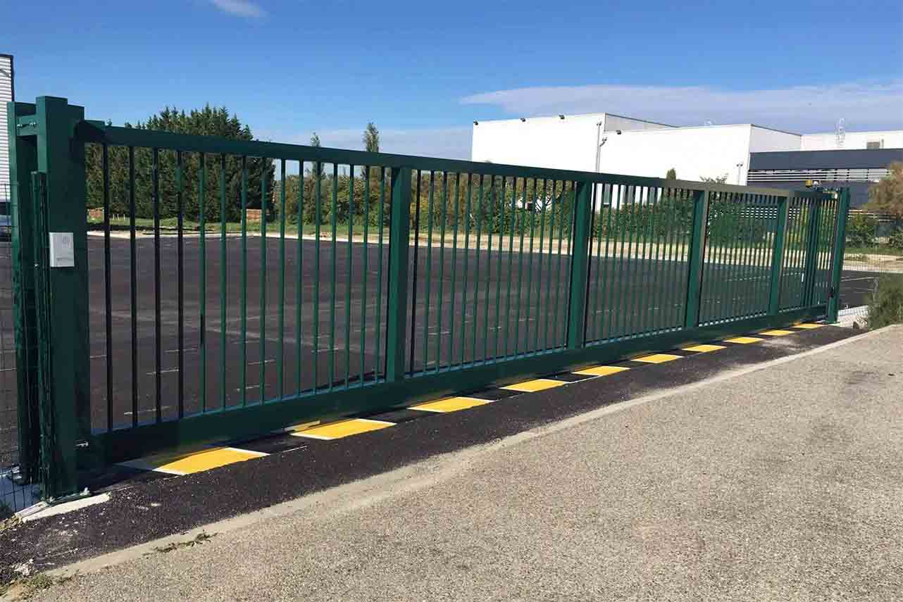 METAL GARDEN Barreaudage Rond portail autoporté 4000x1200