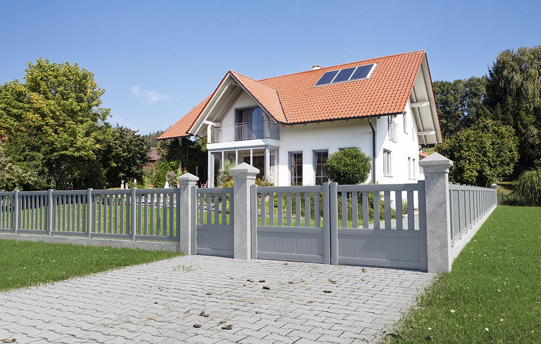 Préfalu Pinde portail battant aluminium droit