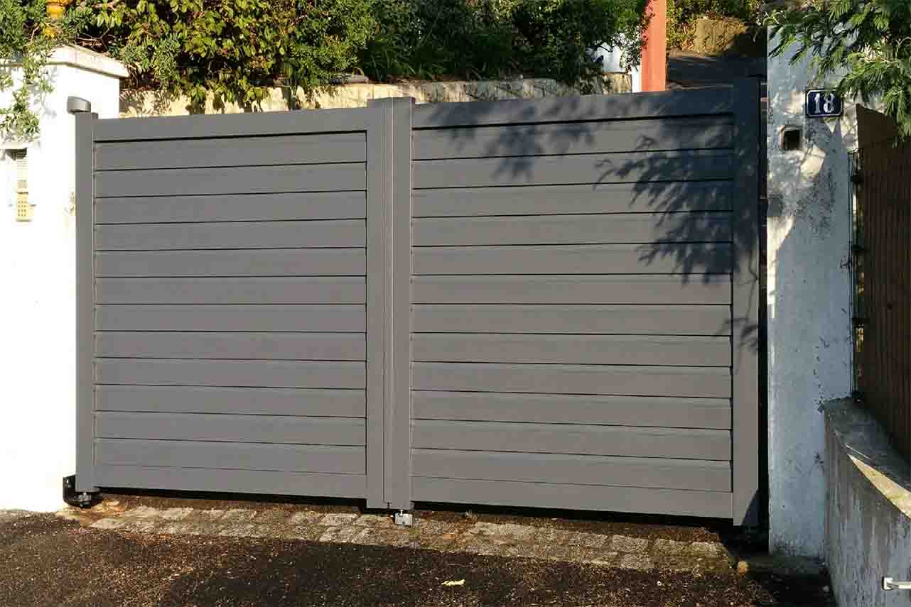 METAL GARDEN Portails Battants portail persienne 3500x1600 alu