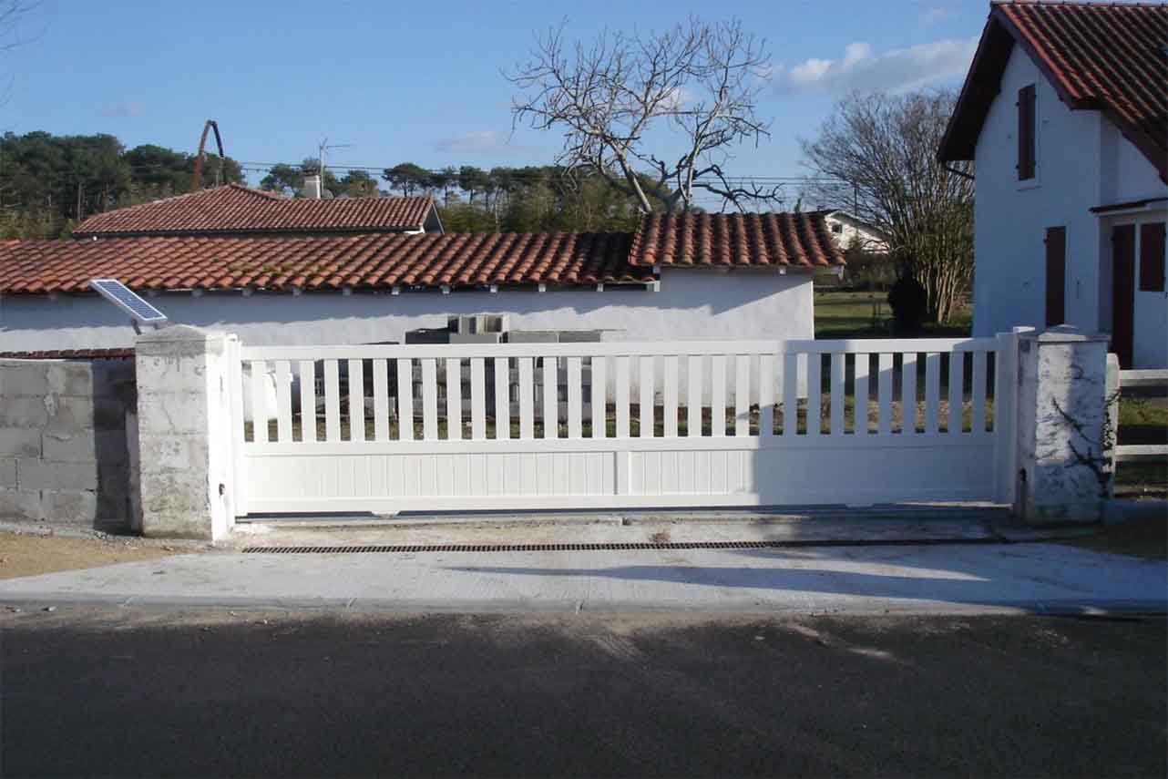 METAL GARDEN Portails Coulissants Alu semi barreaudé 3500x1600