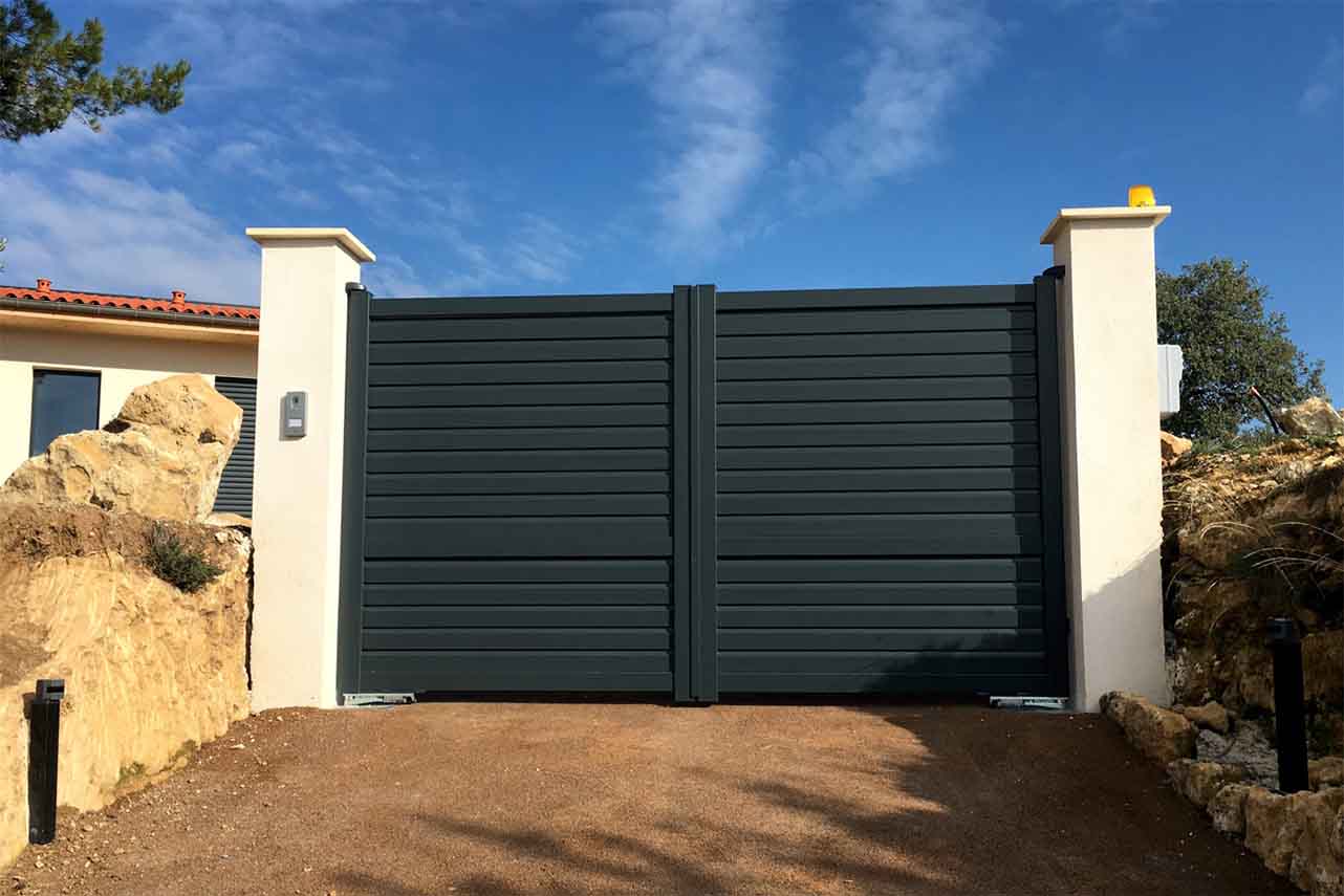 METAL GARDEN Battants portail battant persienne traversant 3500x1600