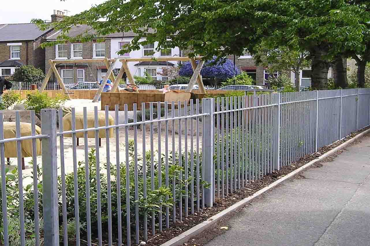 METAL GARDEN Barreaudages Acier tubes passants 1500 mm panneau