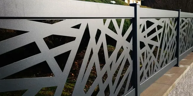 Préfalu clôture décorative alu sur mesure
