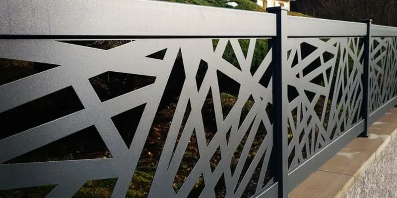 Préfalu clôture décorative alu sur mesure