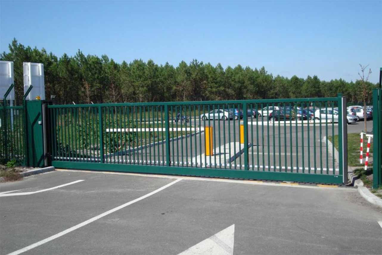 METAL GARDEN Portail coulissant barreaudage carré acier 3000 mm