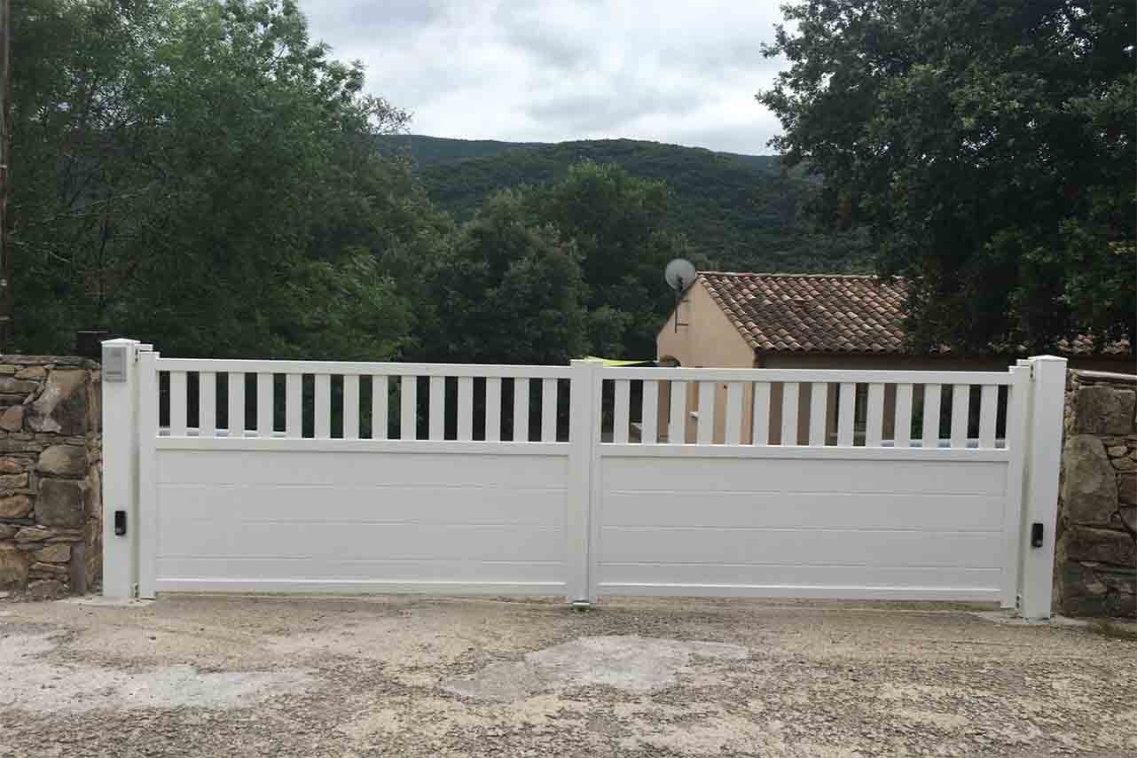 METAL GARDEN Semi Plein portail battant alu 3500 mm occultant
